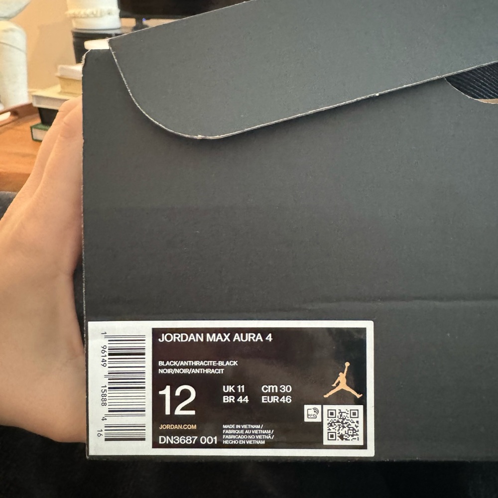 Jordan Max Aura 4 Black Sneakers
